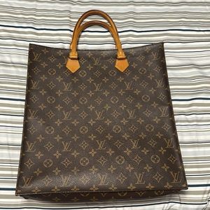 Used LOUIS VUITTON
Monogram Sac Plat